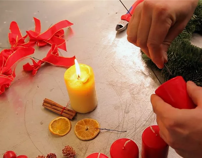 Dekoration - Anfertigen eines Weihnachtskranzes