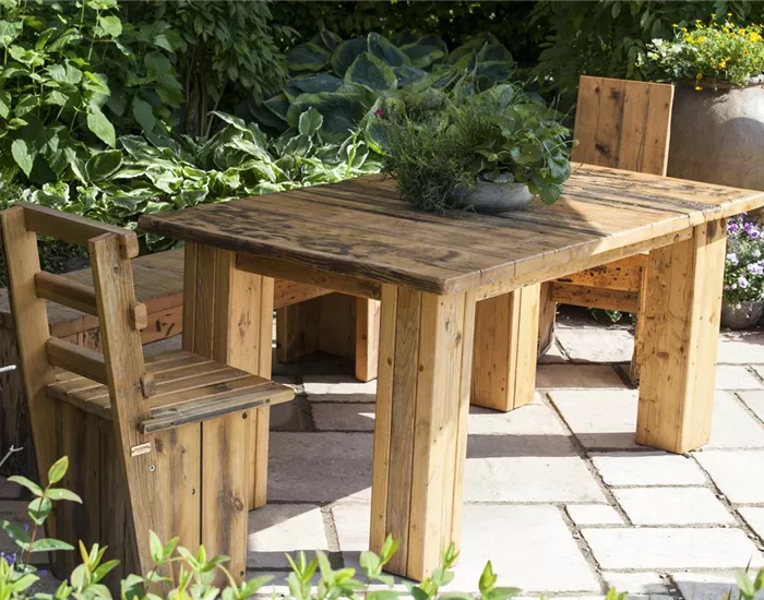 Gartenmöbel winterfest machen